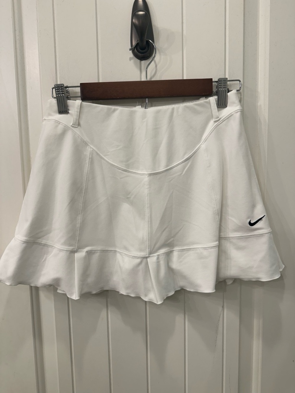 Nike White Ruffle Athletic Skort Size Small Preppy Tennis Core Golf Pickleball